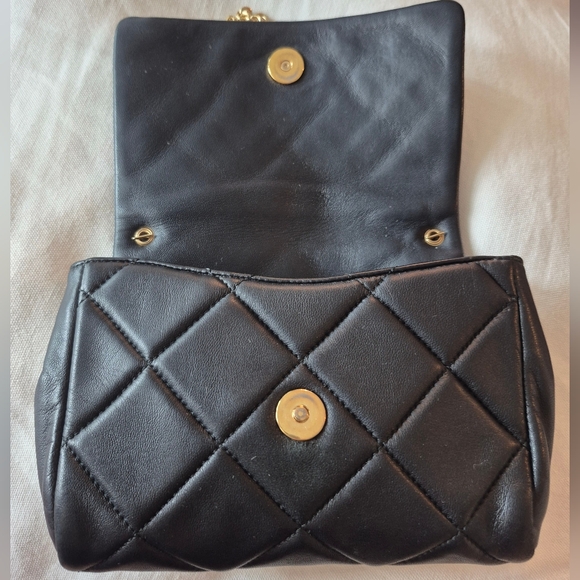 Salvatore Ferragamo Black Quilted Leather Mini Miss Vara Bag - Picture 6 of 16